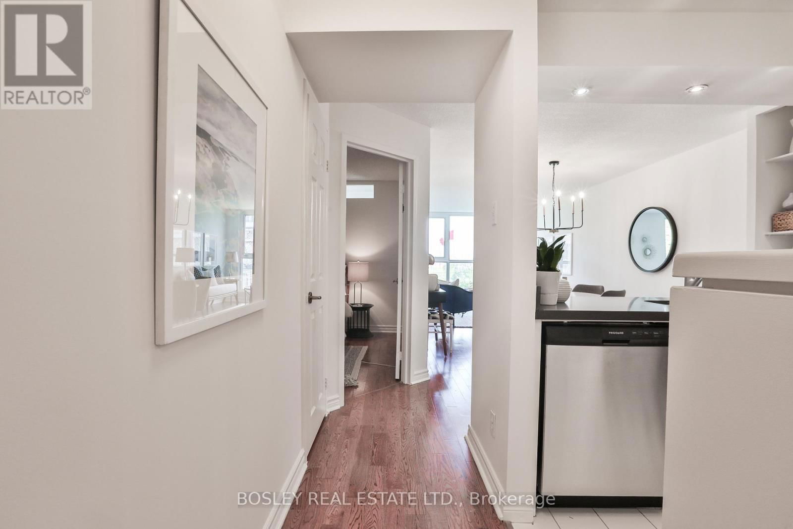 402 - 356 MCRAE DRIVE Image 3