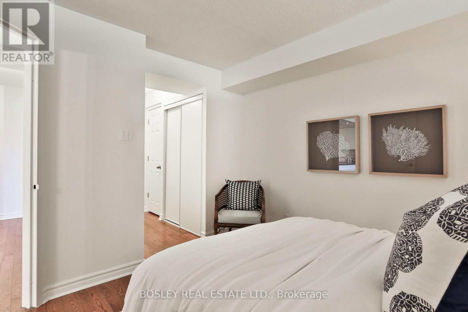 402 - 356 MCRAE DRIVE Image 31