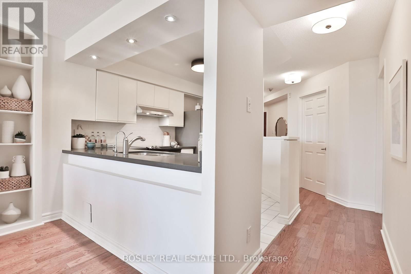 402 - 356 MCRAE DRIVE Image 4