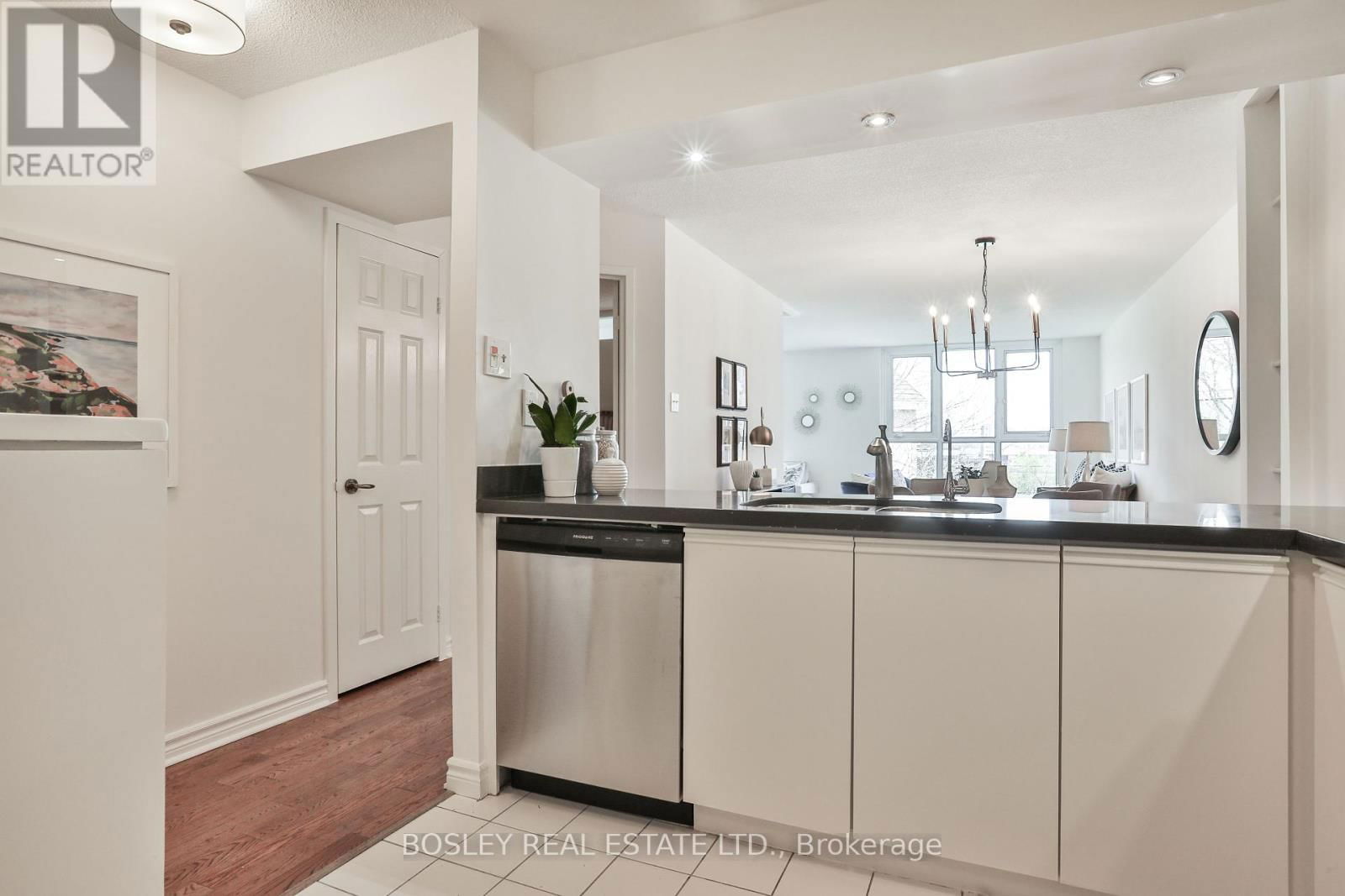 402 - 356 MCRAE DRIVE Image 8