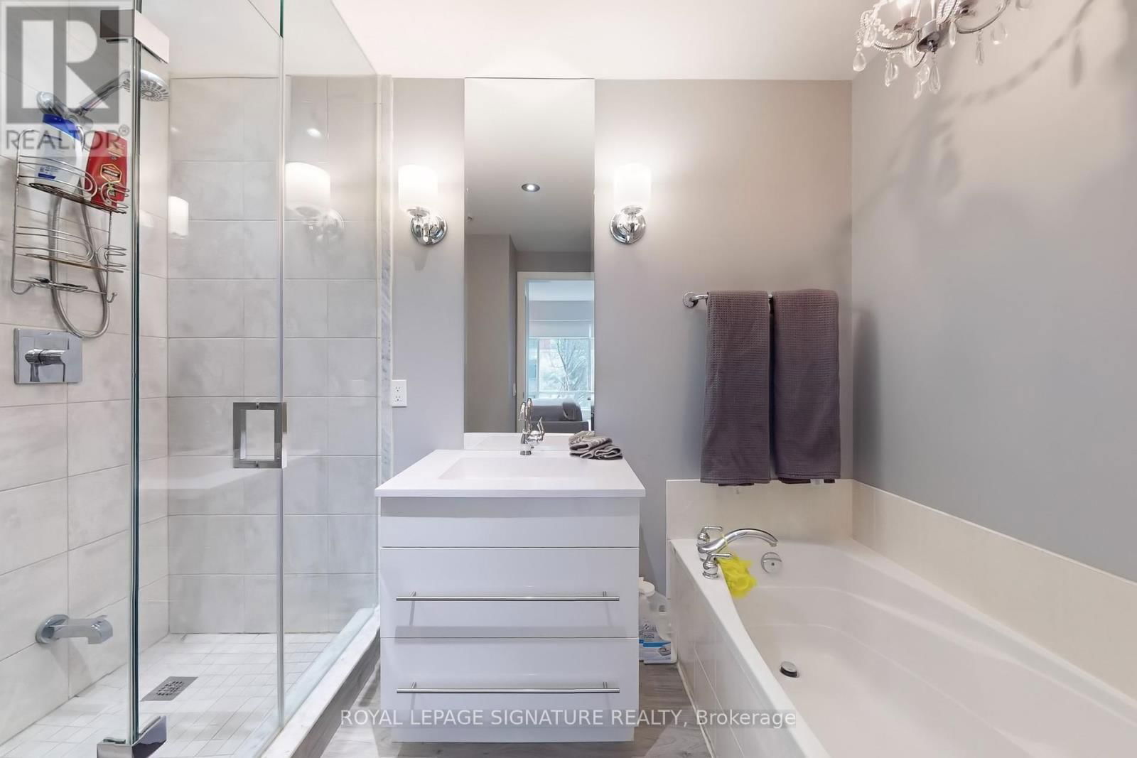 102E Upper - 500 QUEENS QUAY WEST Image 13