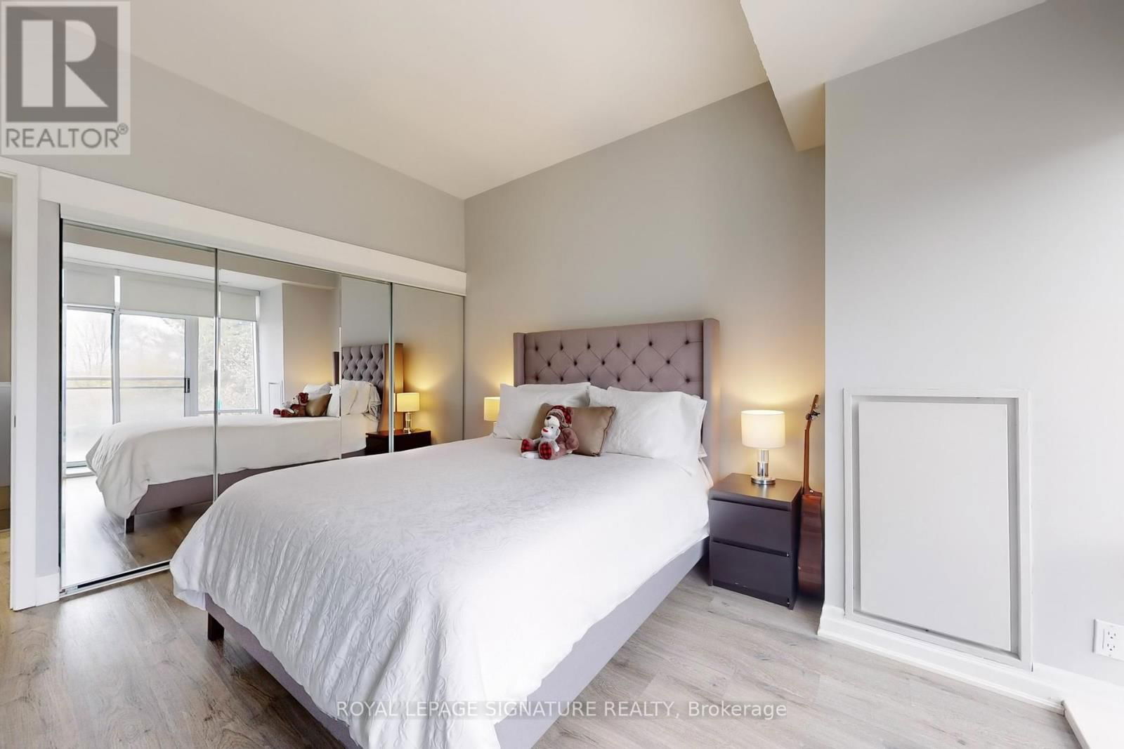 102E Upper - 500 QUEENS QUAY WEST Image 17
