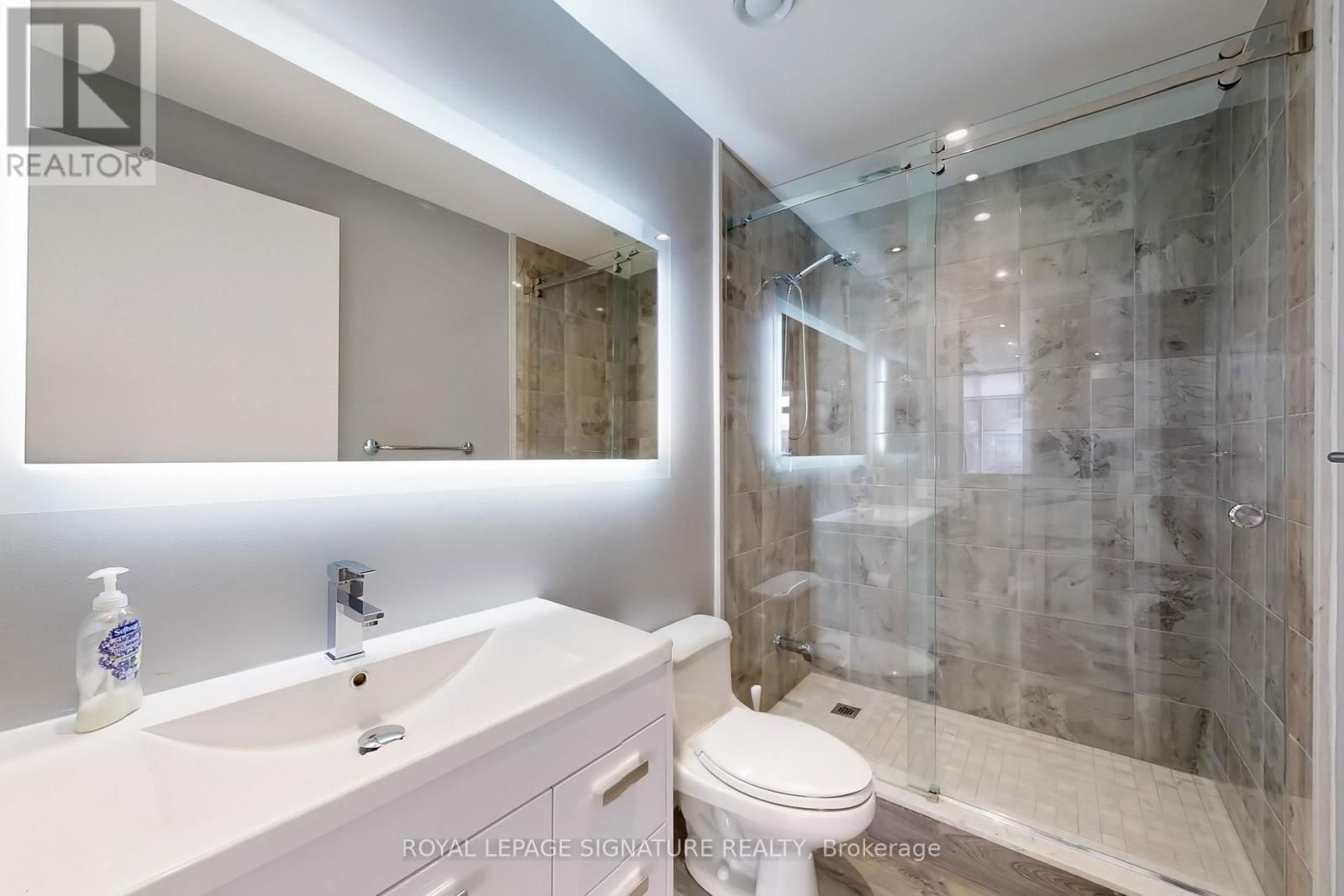 102E Upper - 500 QUEENS QUAY WEST Image 19