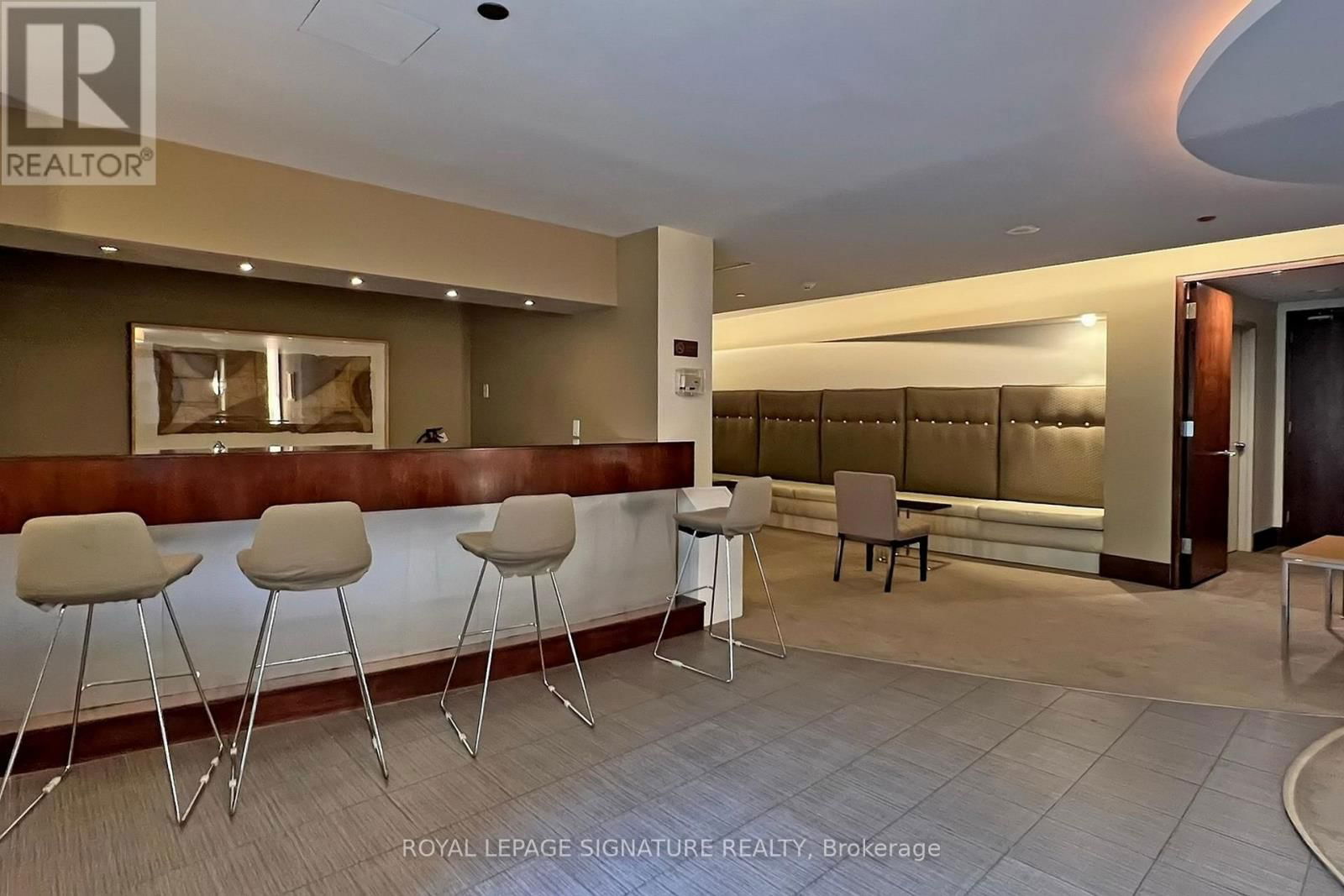 102E Upper - 500 QUEENS QUAY WEST Image 36