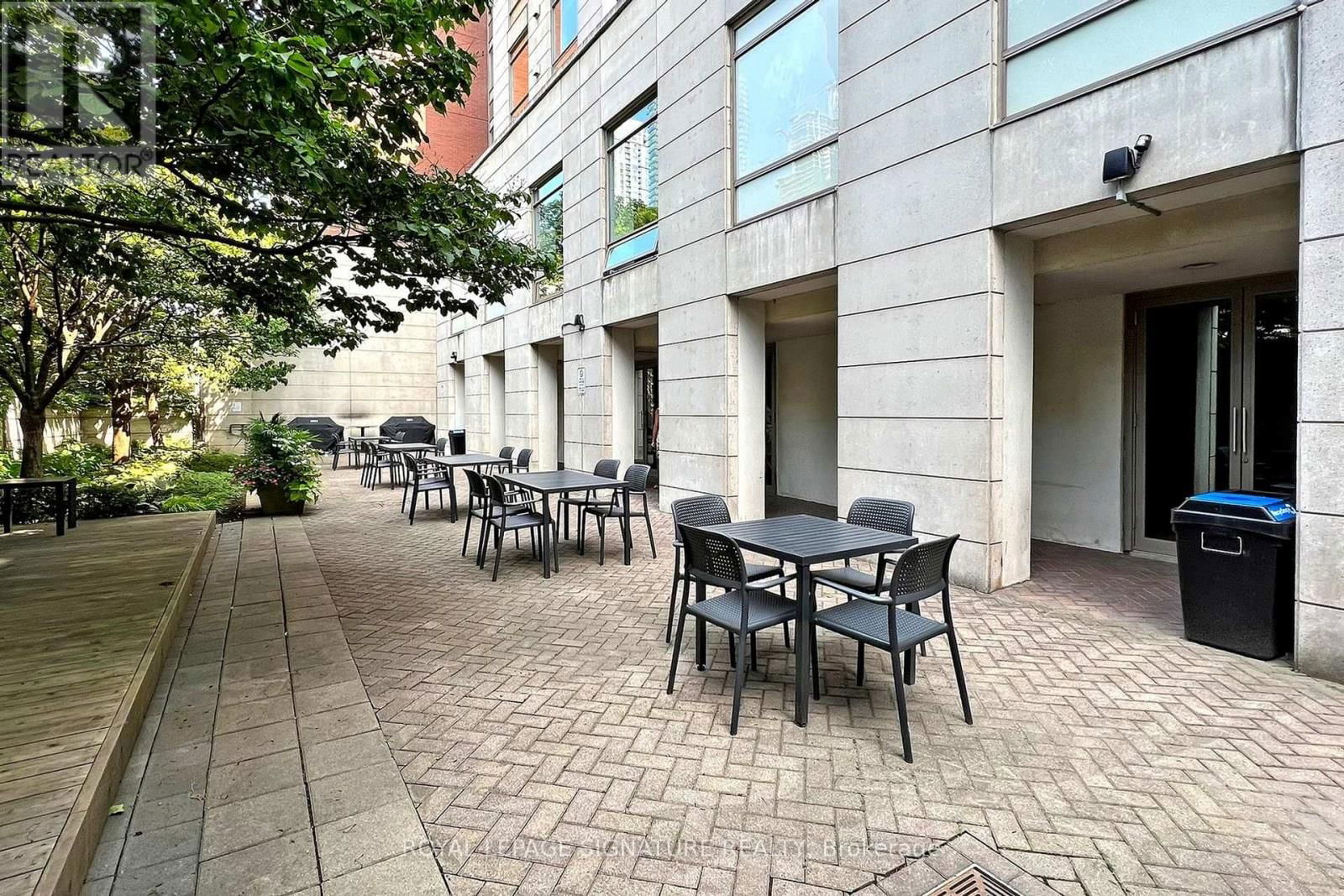 102E Upper - 500 QUEENS QUAY WEST Image 37