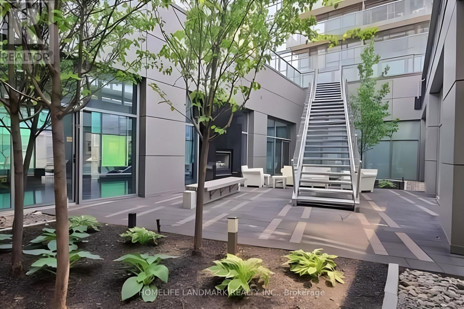 808 - 38 GRENVILLE STREET Image 22