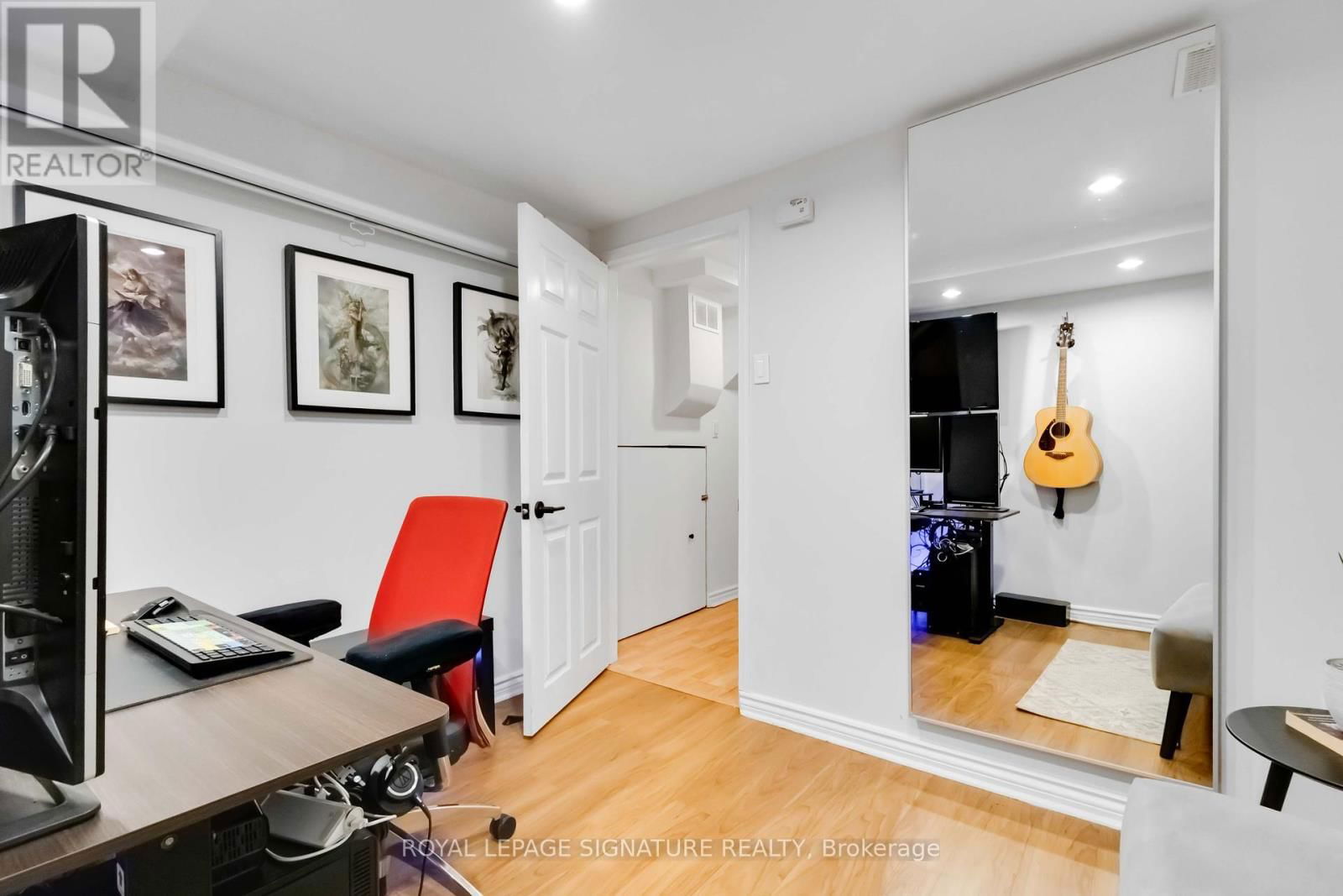 124 MARBURY CRESCENT Image 23
