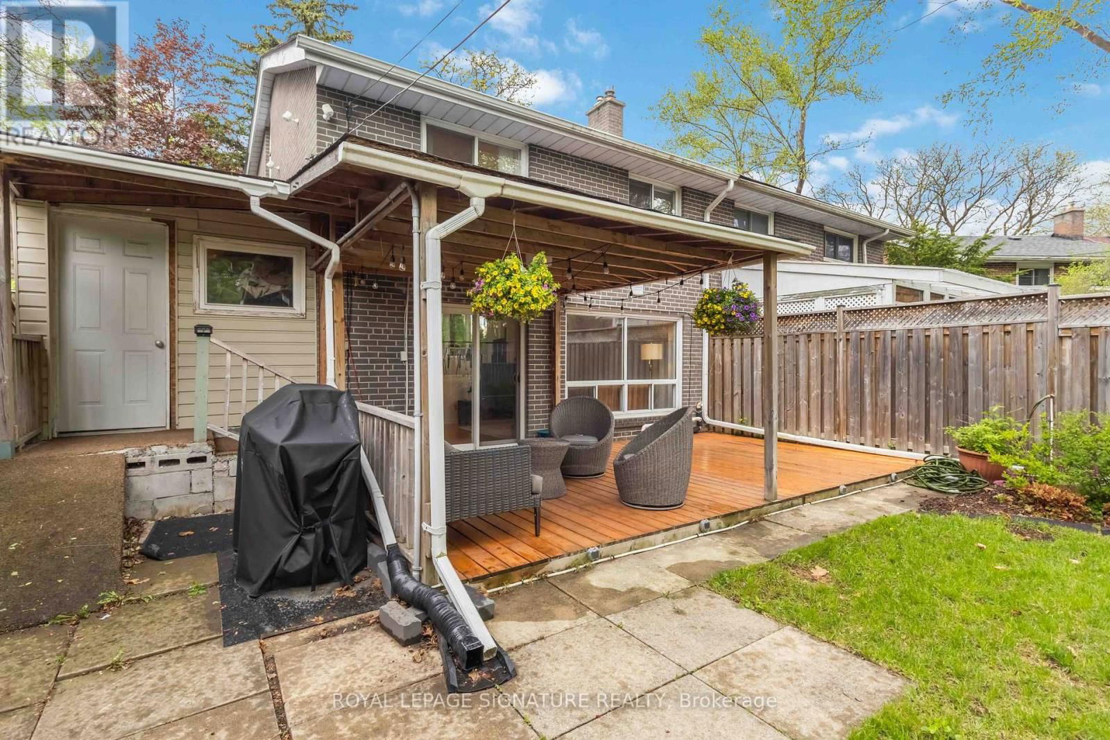124 MARBURY CRESCENT Image 28