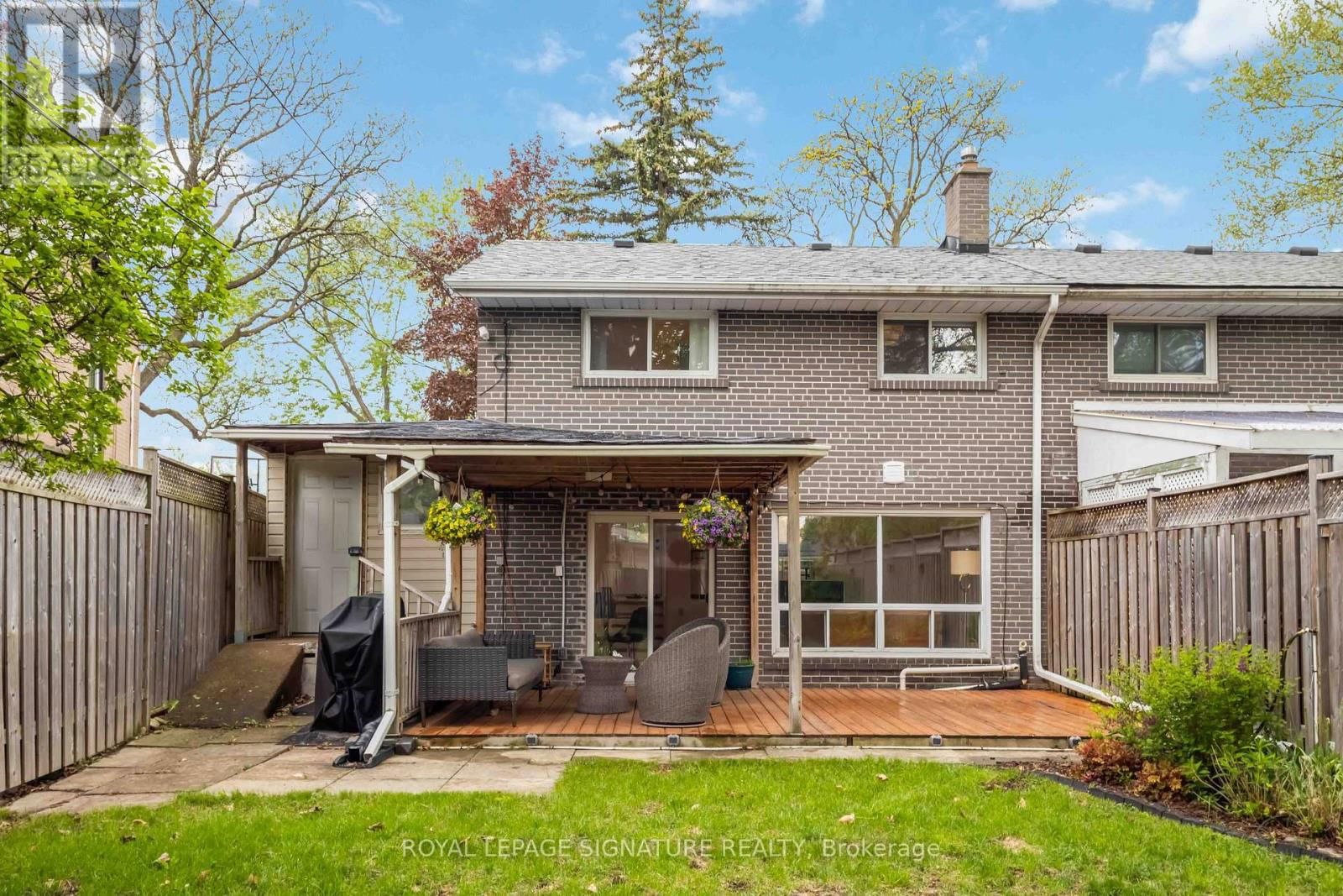 124 MARBURY CRESCENT Image 30