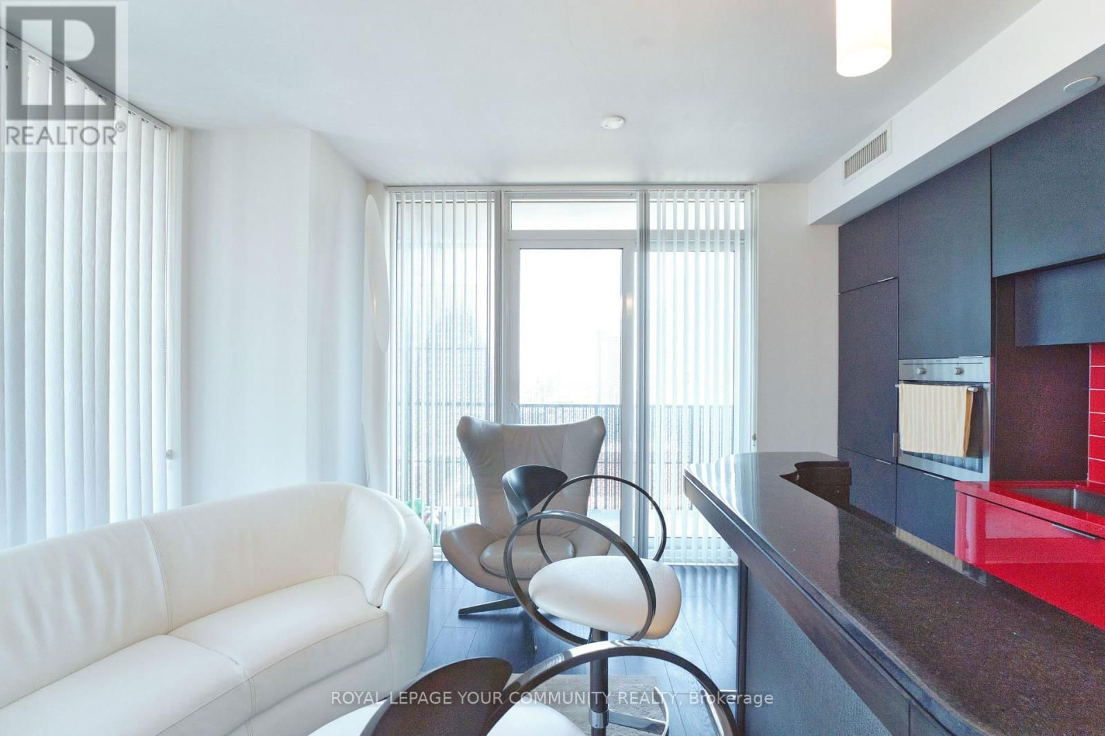 1808 - 8 EGLINTON AVENUE EAST Image 21