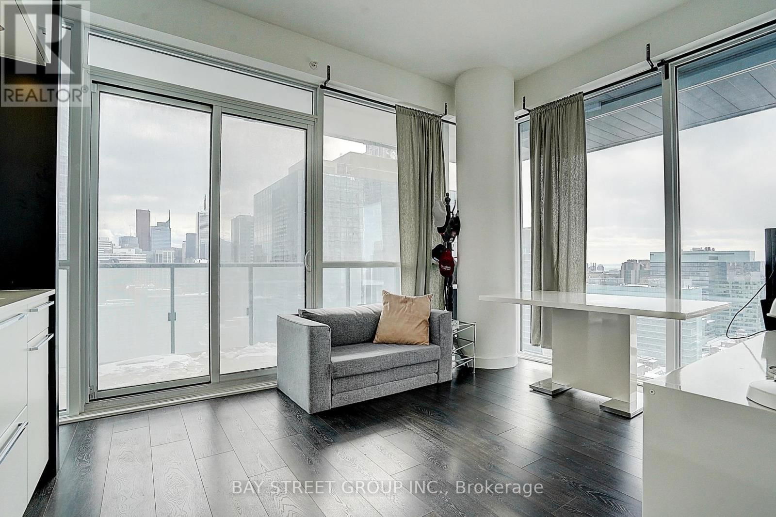 2903 - 15 GRENVILLE STREET Image 20