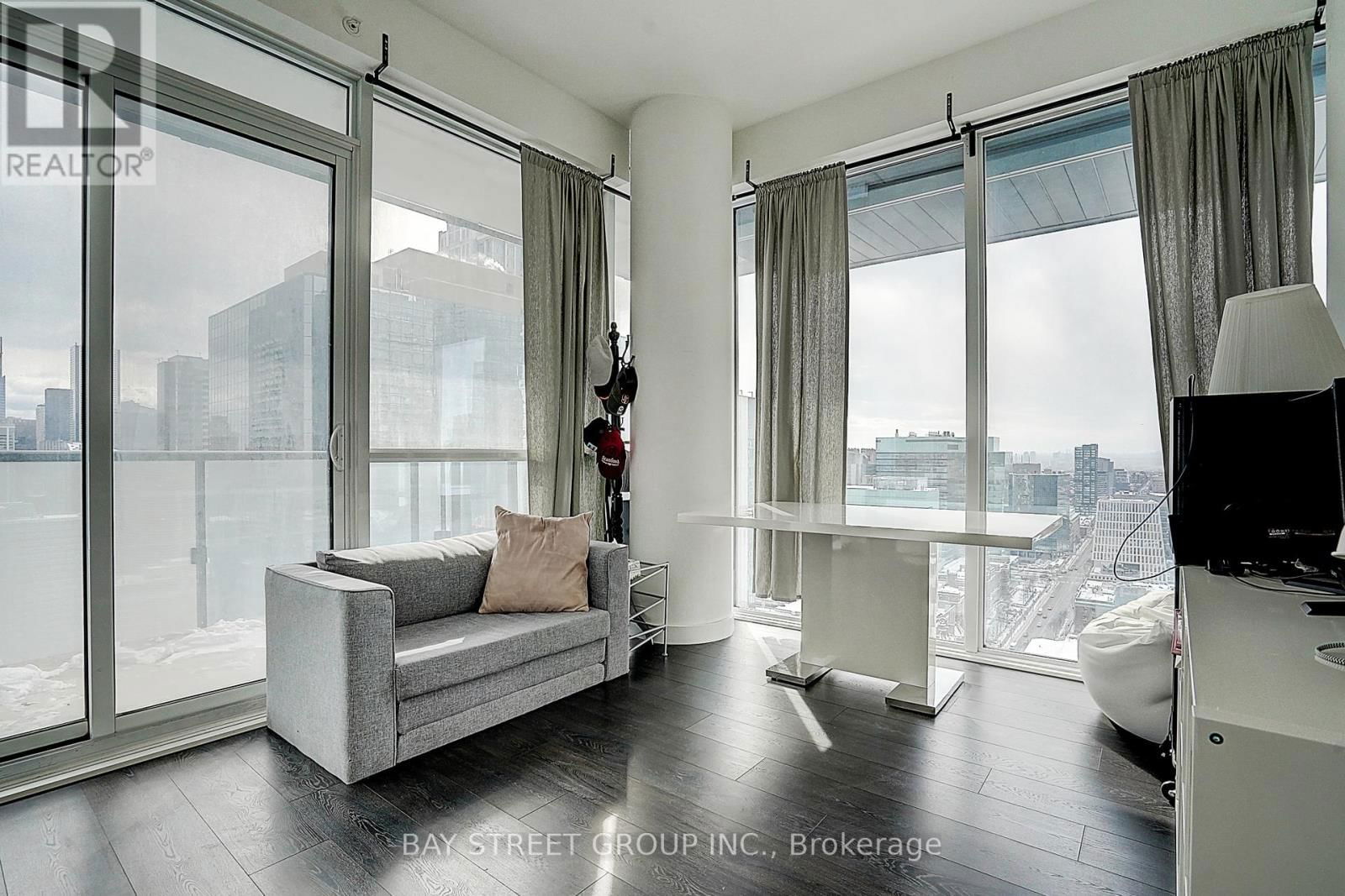 2903 - 15 GRENVILLE STREET Image 23