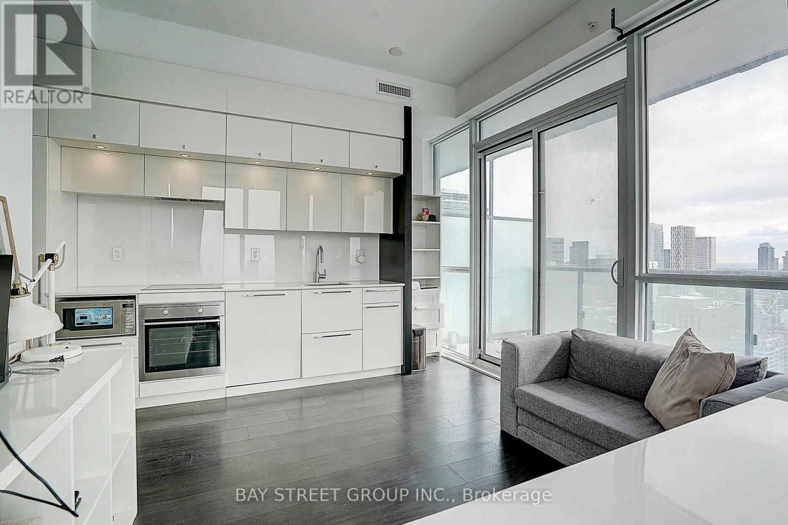 2903 - 15 GRENVILLE STREET Image 26