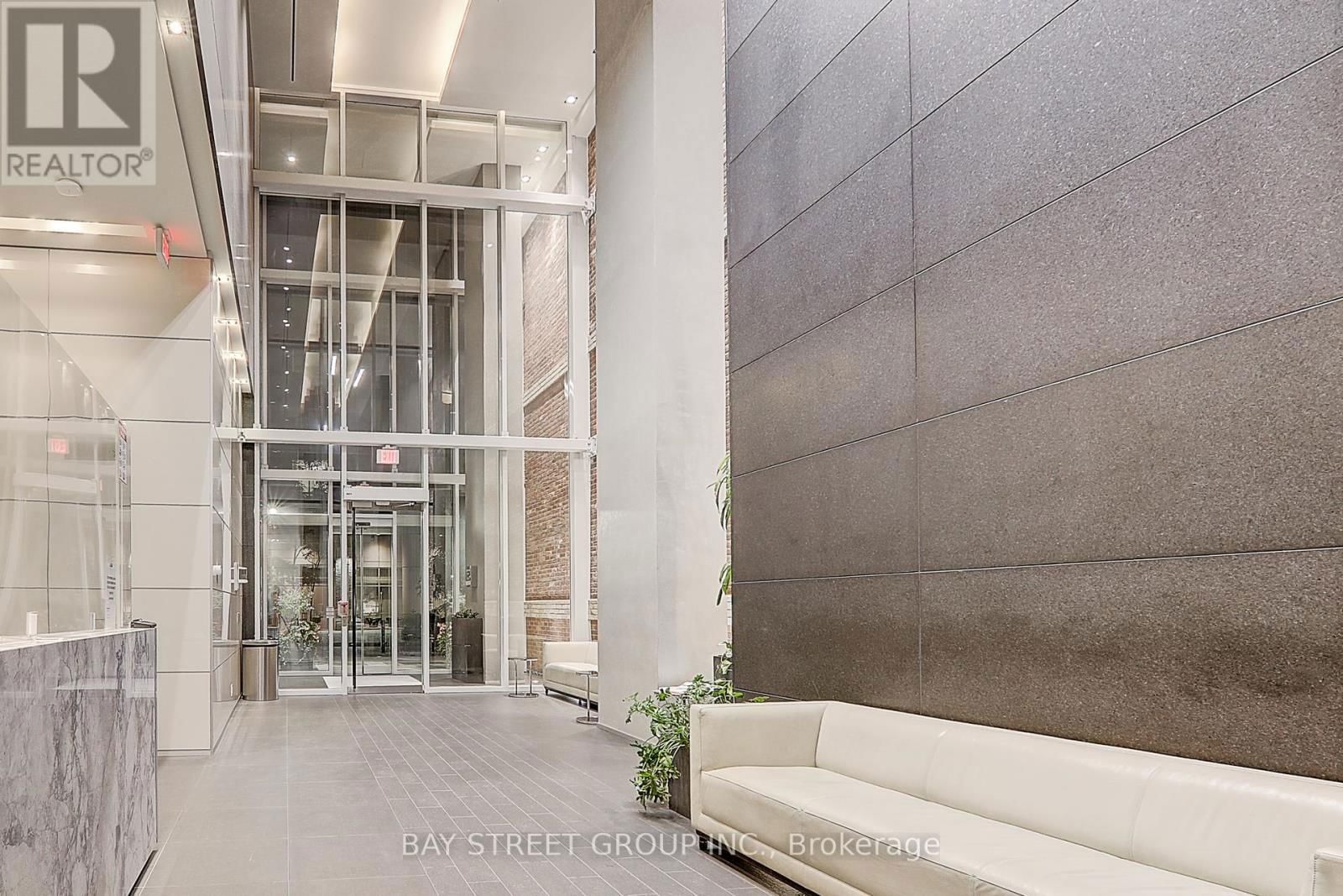 2903 - 15 GRENVILLE STREET Image 6