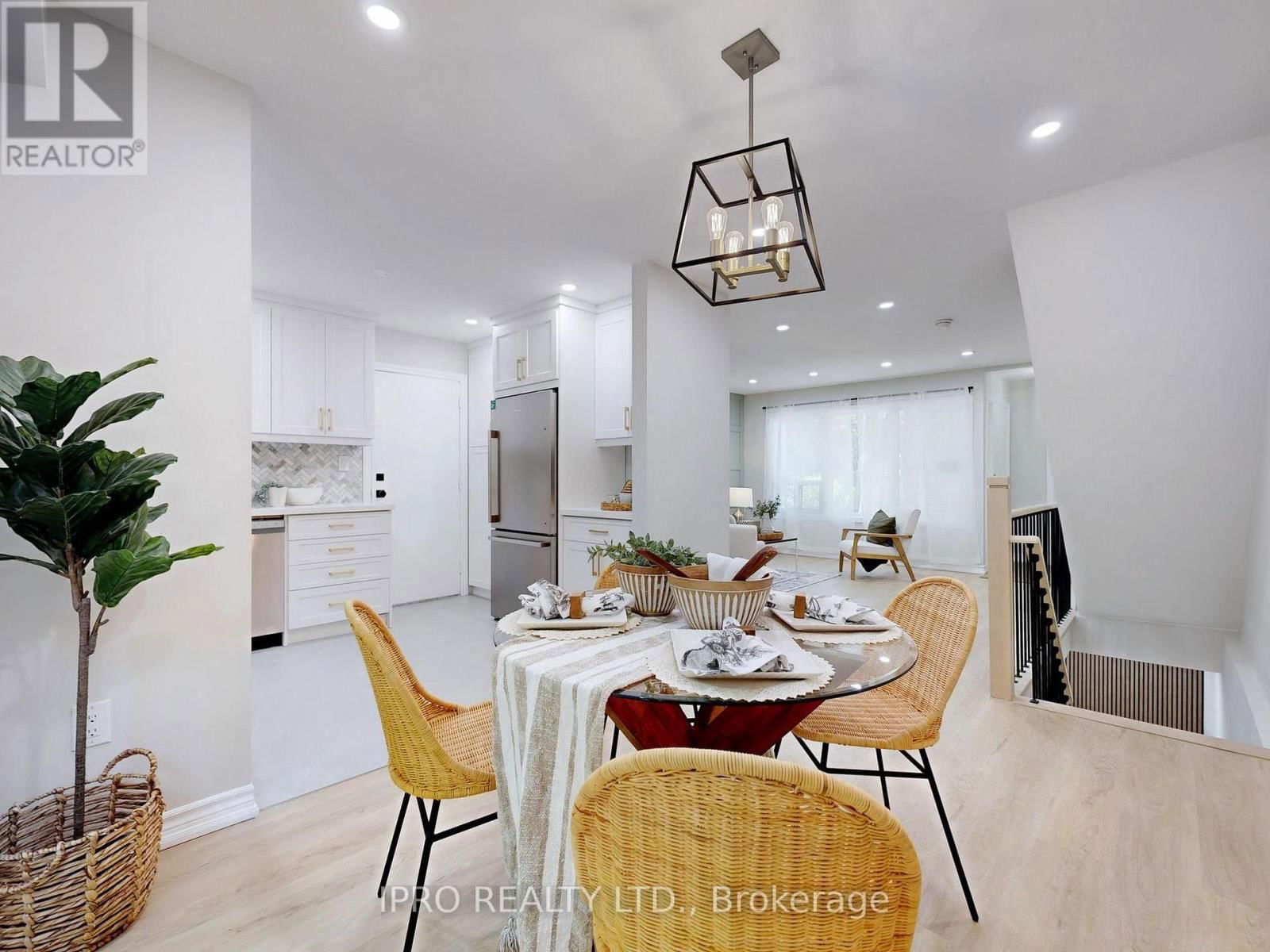 61 PLUM TREE WAY Image 11