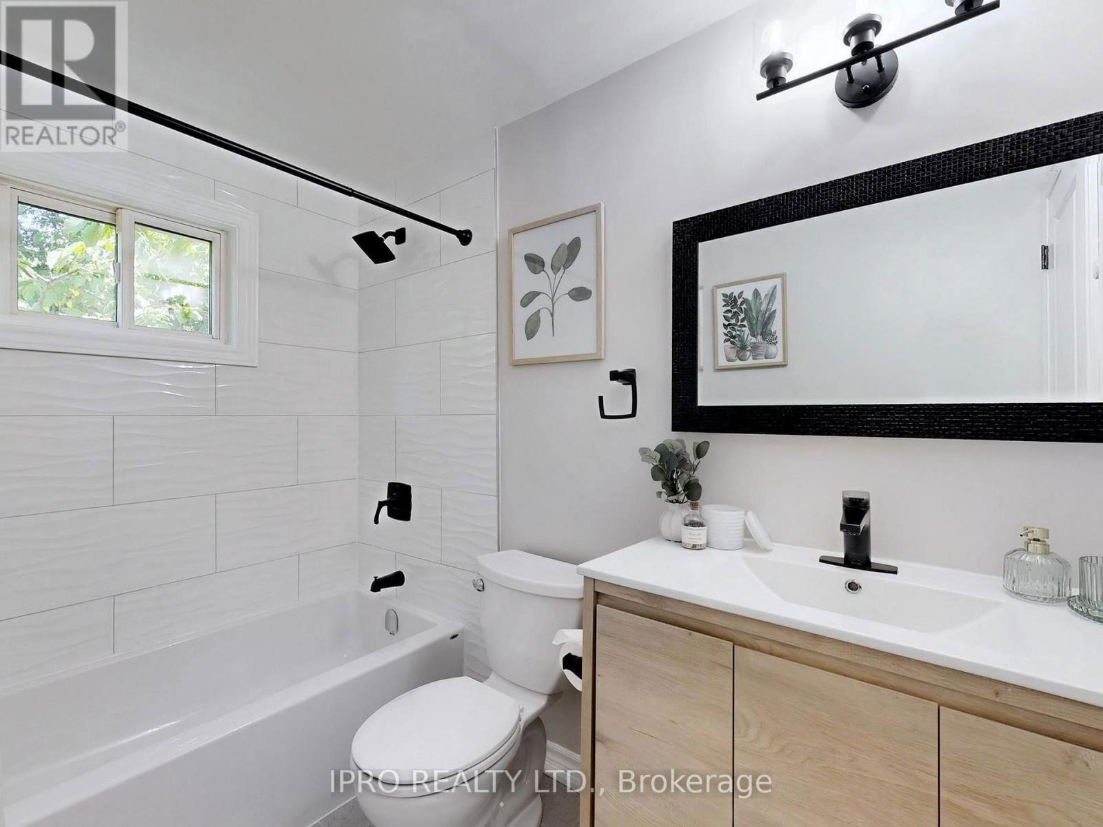 61 PLUM TREE WAY Image 17