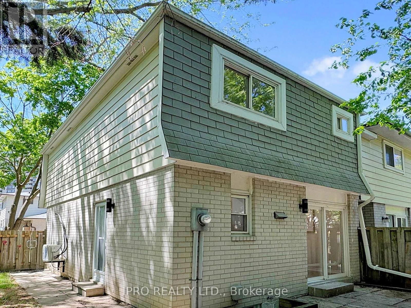 61 PLUM TREE WAY Image 24