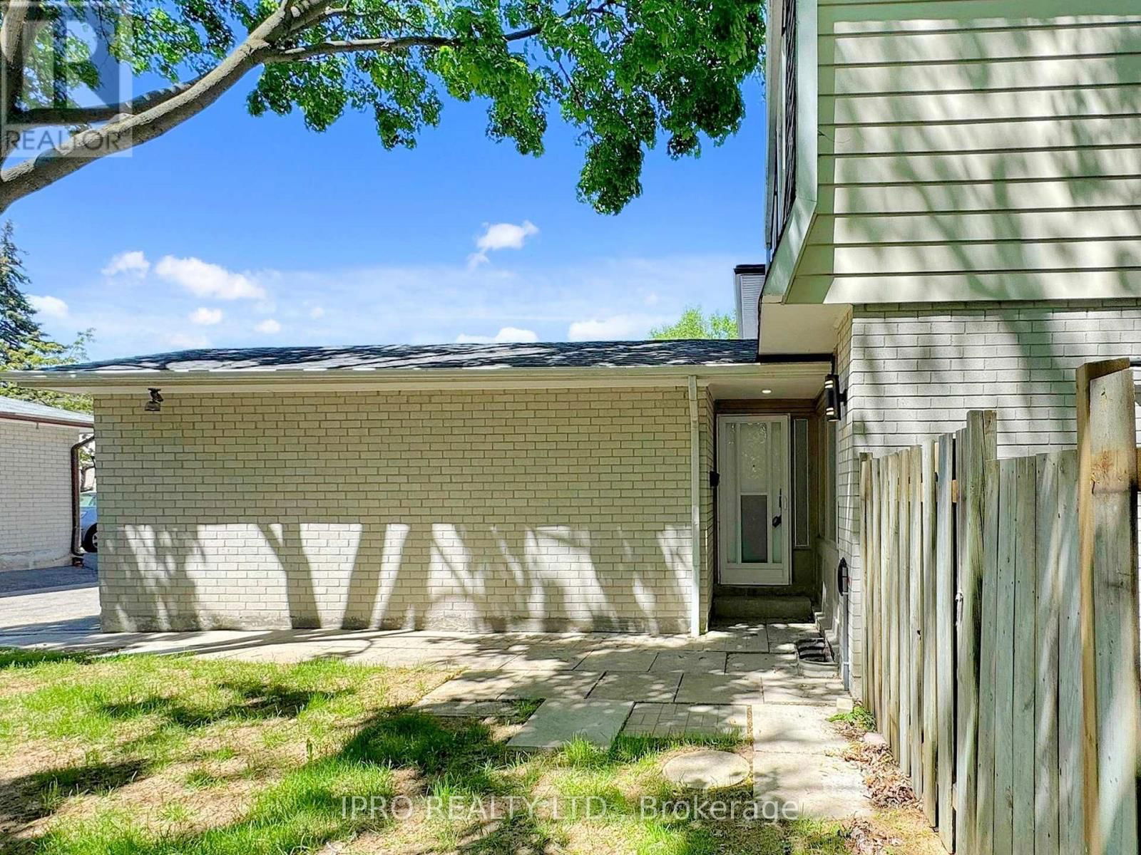61 PLUM TREE WAY Image 25