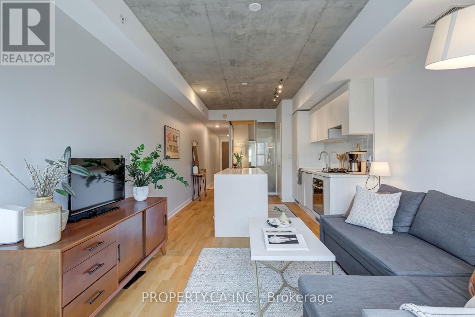 203 - 109 OSSINGTON AVENUE Image 12