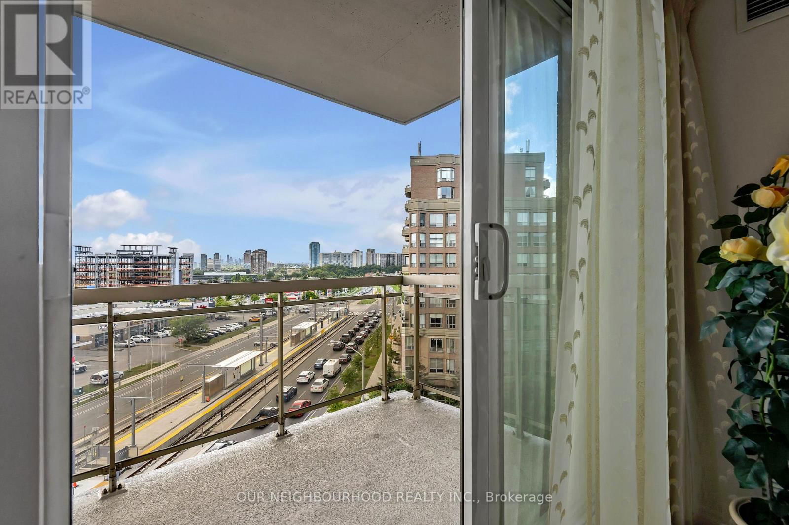 813 - 1720 EGLINTON AVENUE EAST Image 15