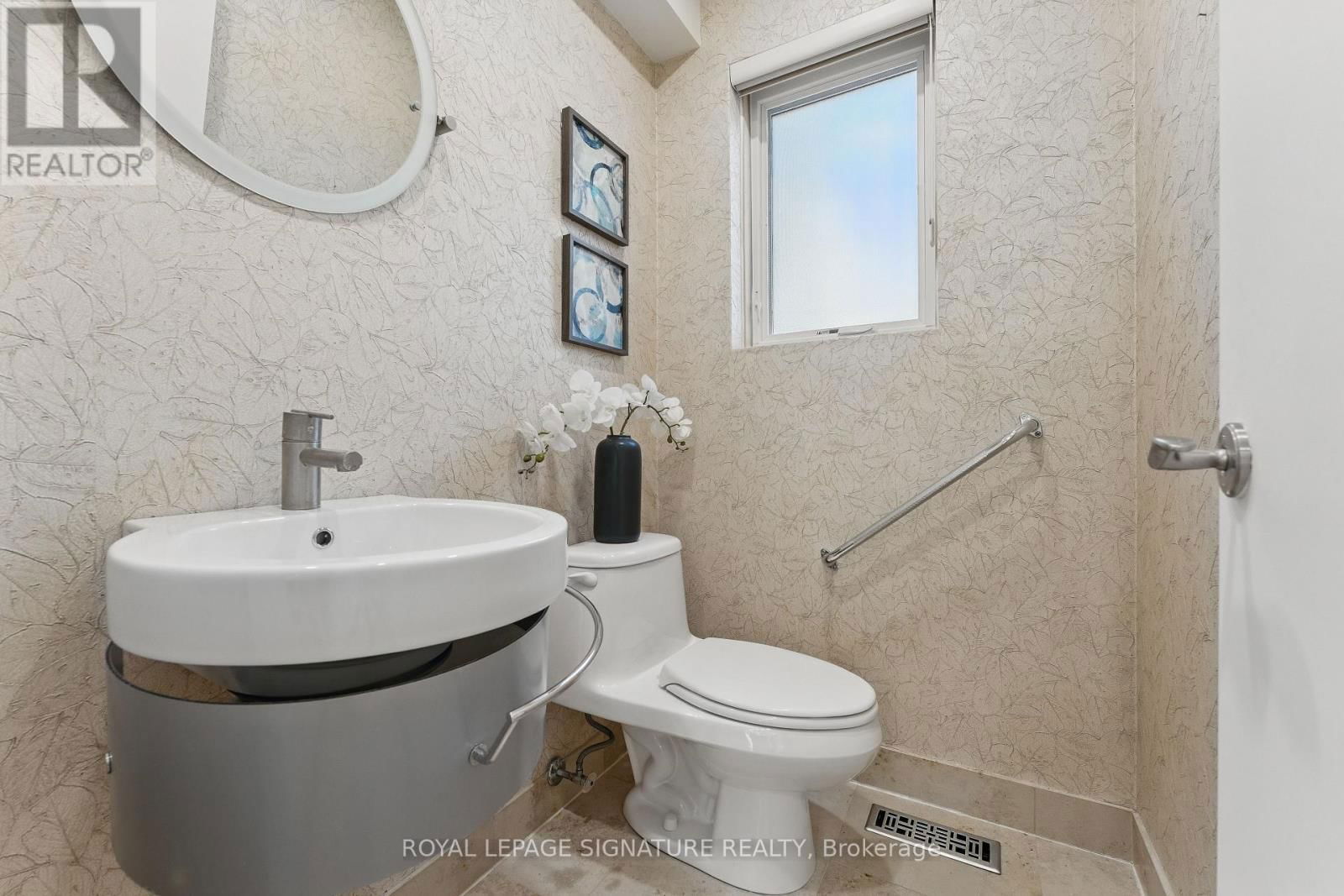 153 - 96 CRIMSON MILL WAY Image 12