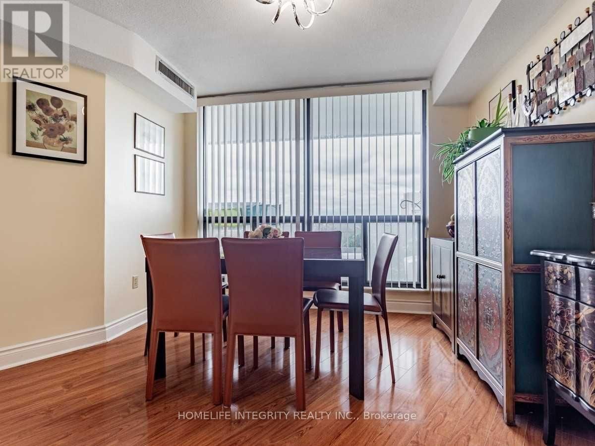 904 - 150 NEPTUNE DRIVE Image 11