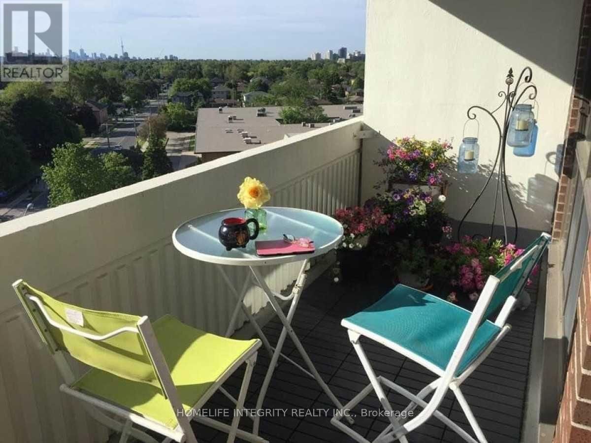 904 - 150 NEPTUNE DRIVE Image 3