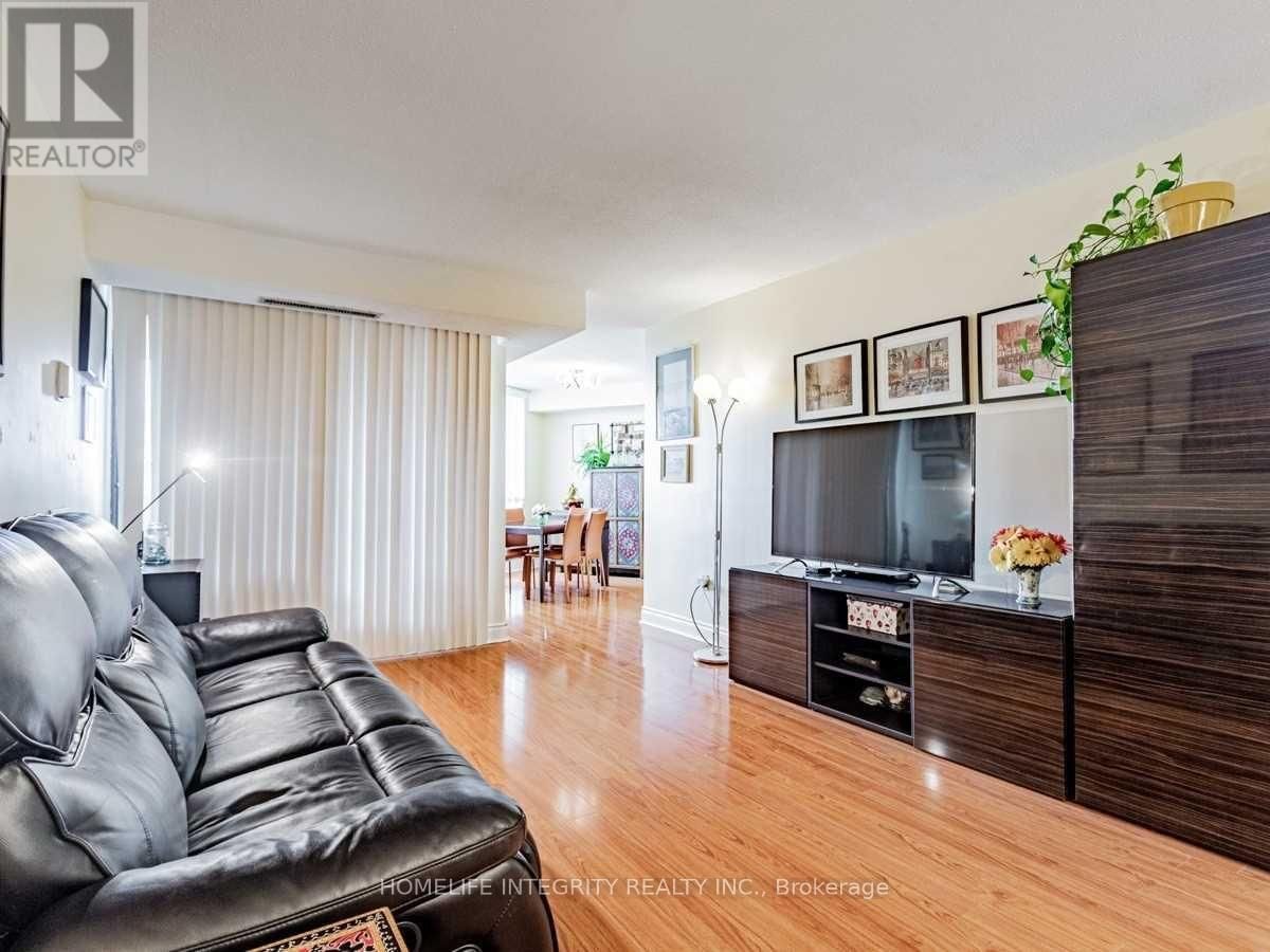 904 - 150 NEPTUNE DRIVE Image 7