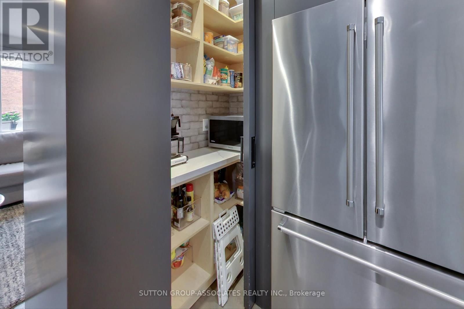 312 GLENHOLME AVENUE Image 10