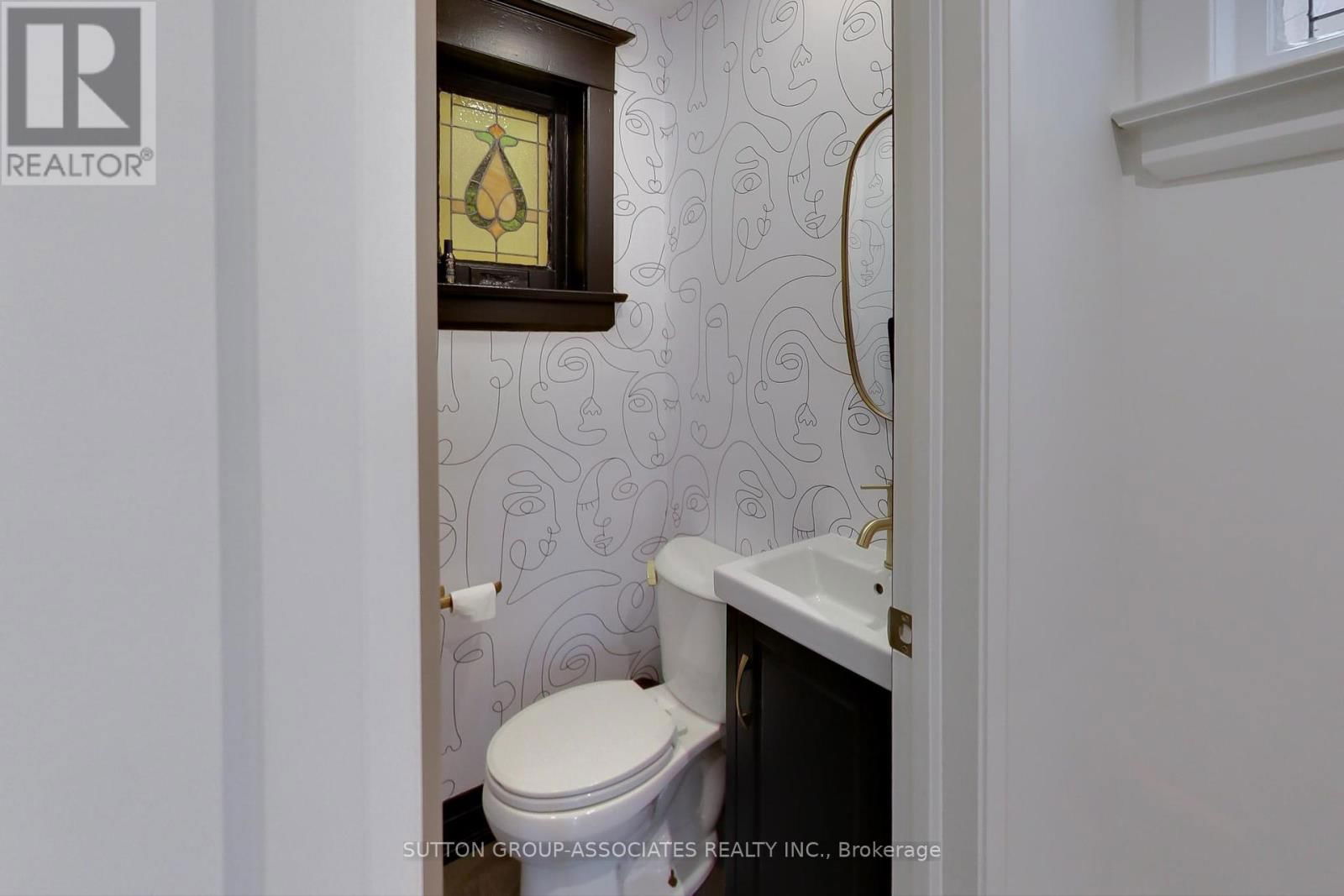 312 GLENHOLME AVENUE Image 12