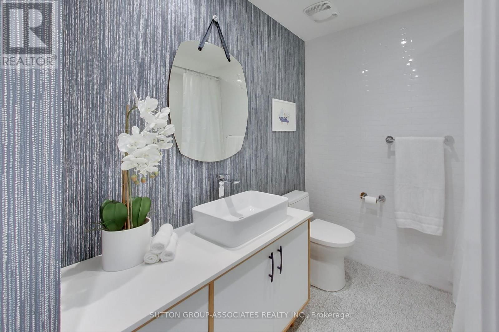 312 GLENHOLME AVENUE Image 25