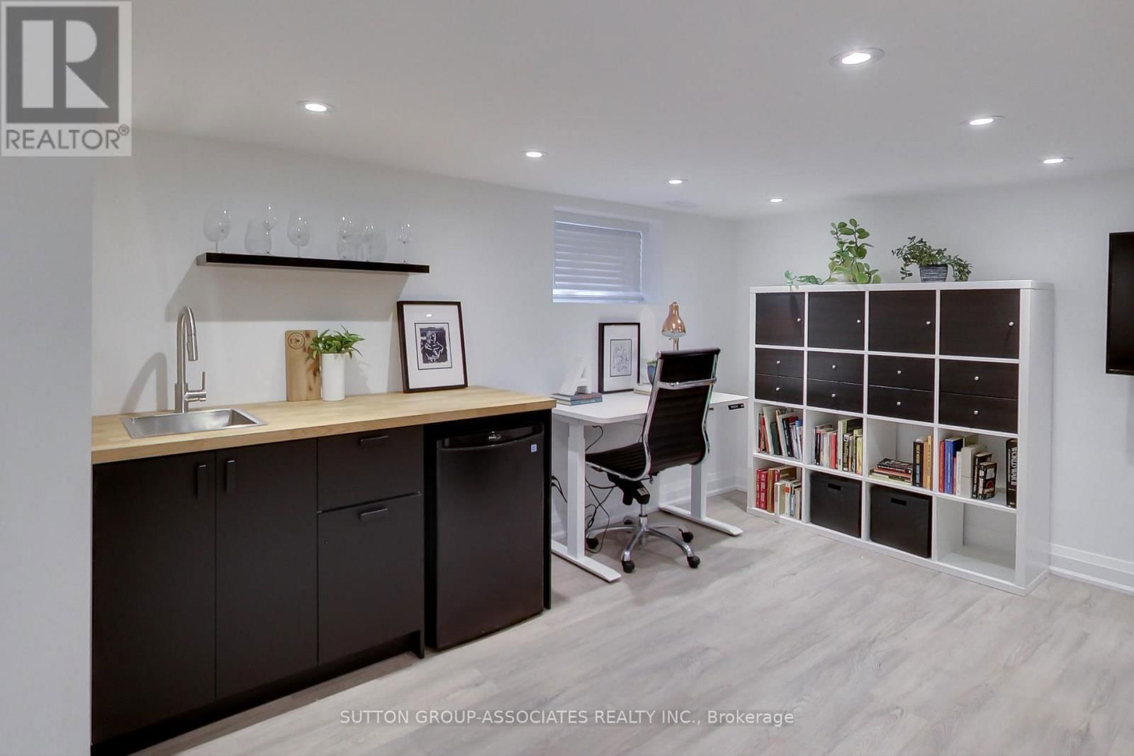 312 GLENHOLME AVENUE Image 33