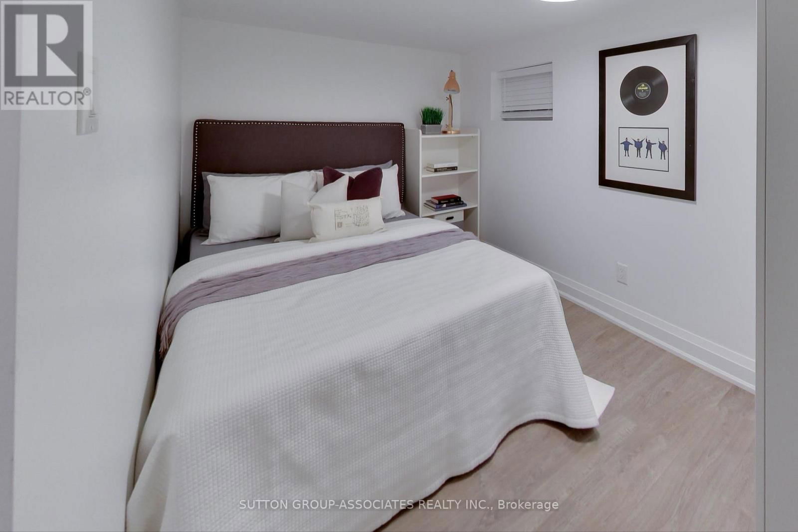 312 GLENHOLME AVENUE Image 34