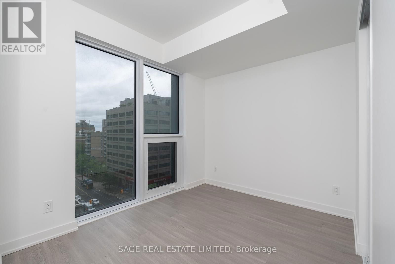 807 - 8 WELLESLEY STREET Image 12