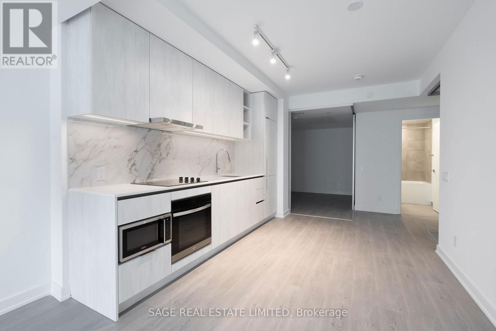 807 - 8 WELLESLEY STREET Image 2