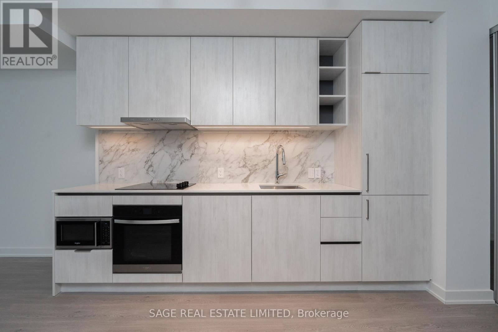 807 - 8 WELLESLEY STREET Image 3