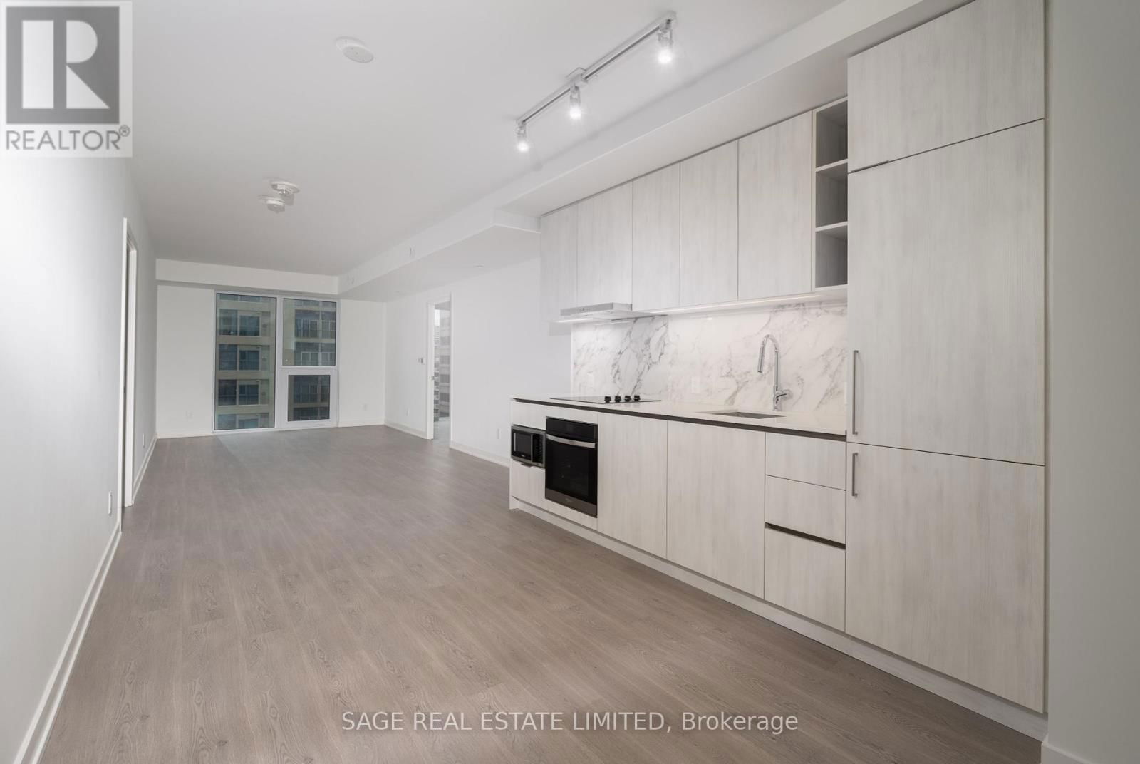807 - 8 WELLESLEY STREET Image 4