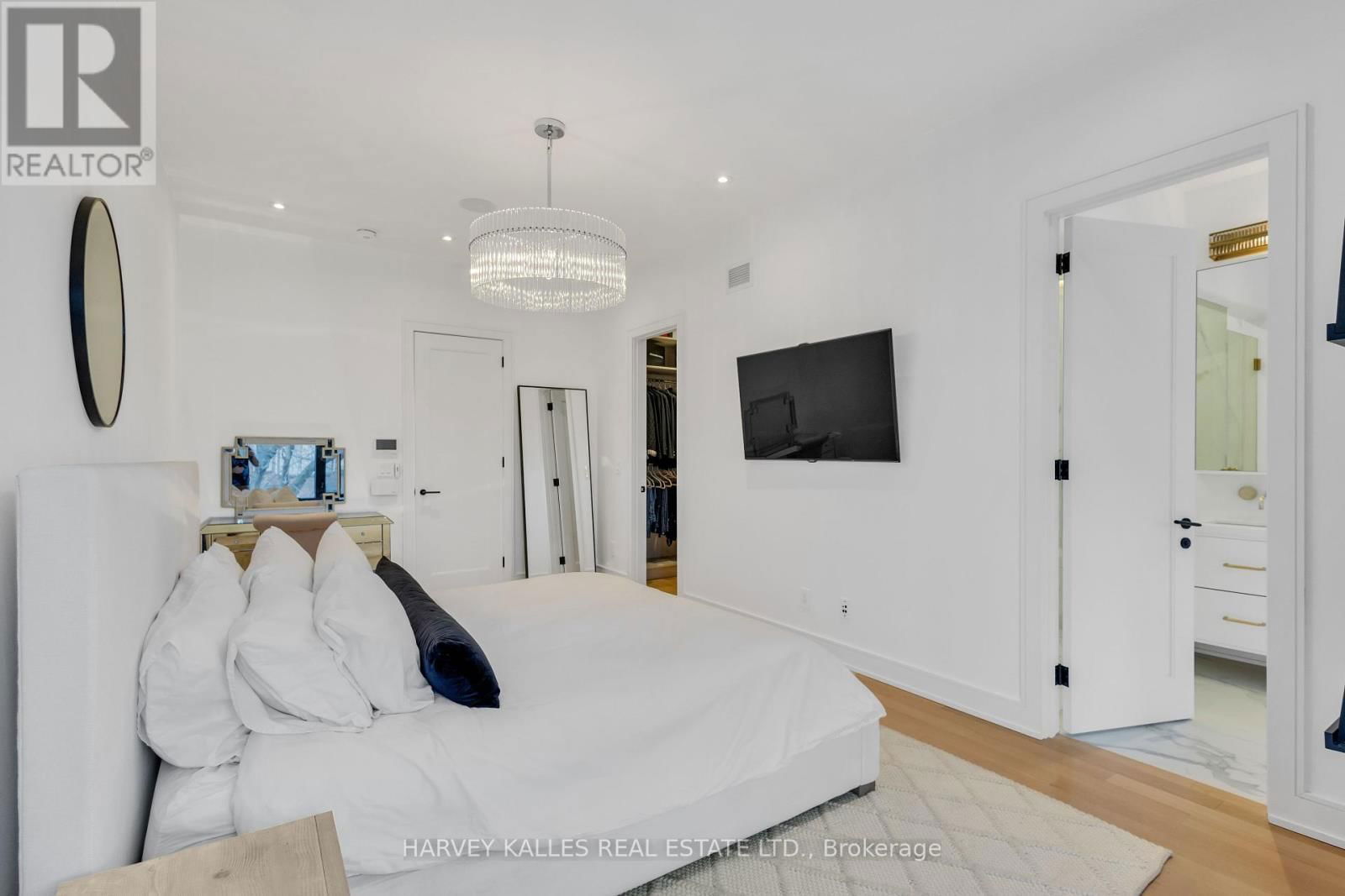 245 BROOKDALE AVENUE Image 28