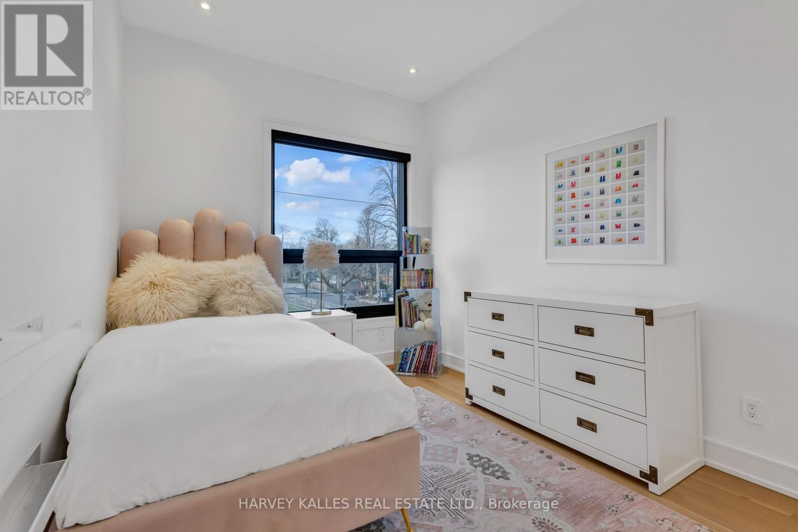 245 BROOKDALE AVENUE Image 34