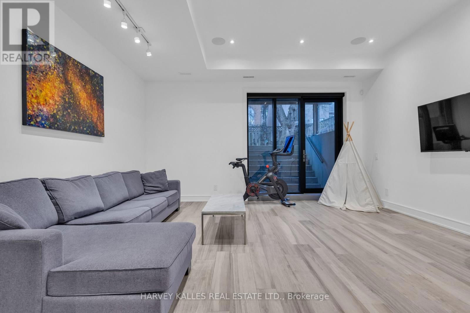 245 BROOKDALE AVENUE Image 43