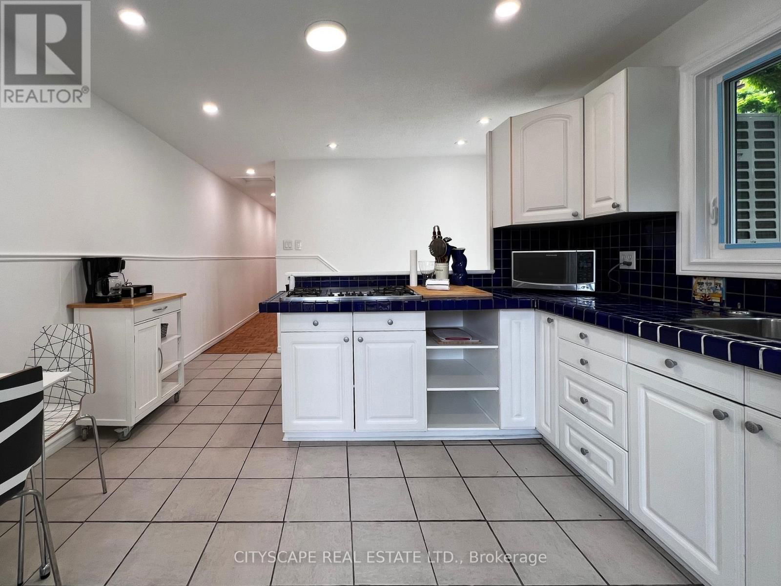 194 MANNING AVENUE Image 14