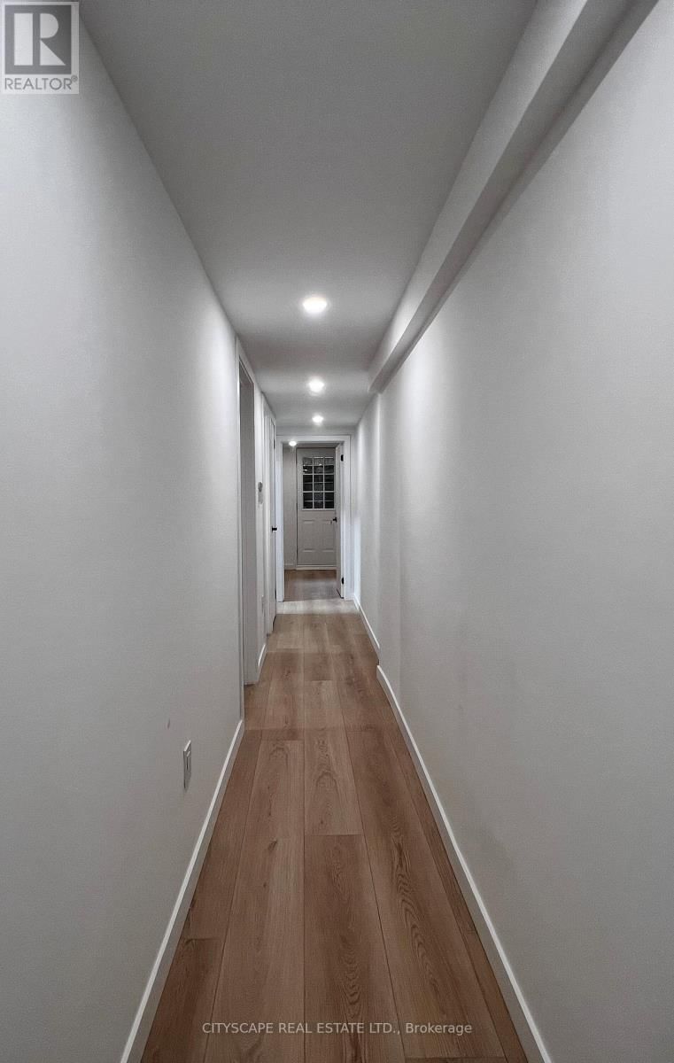 194 MANNING AVENUE Image 17