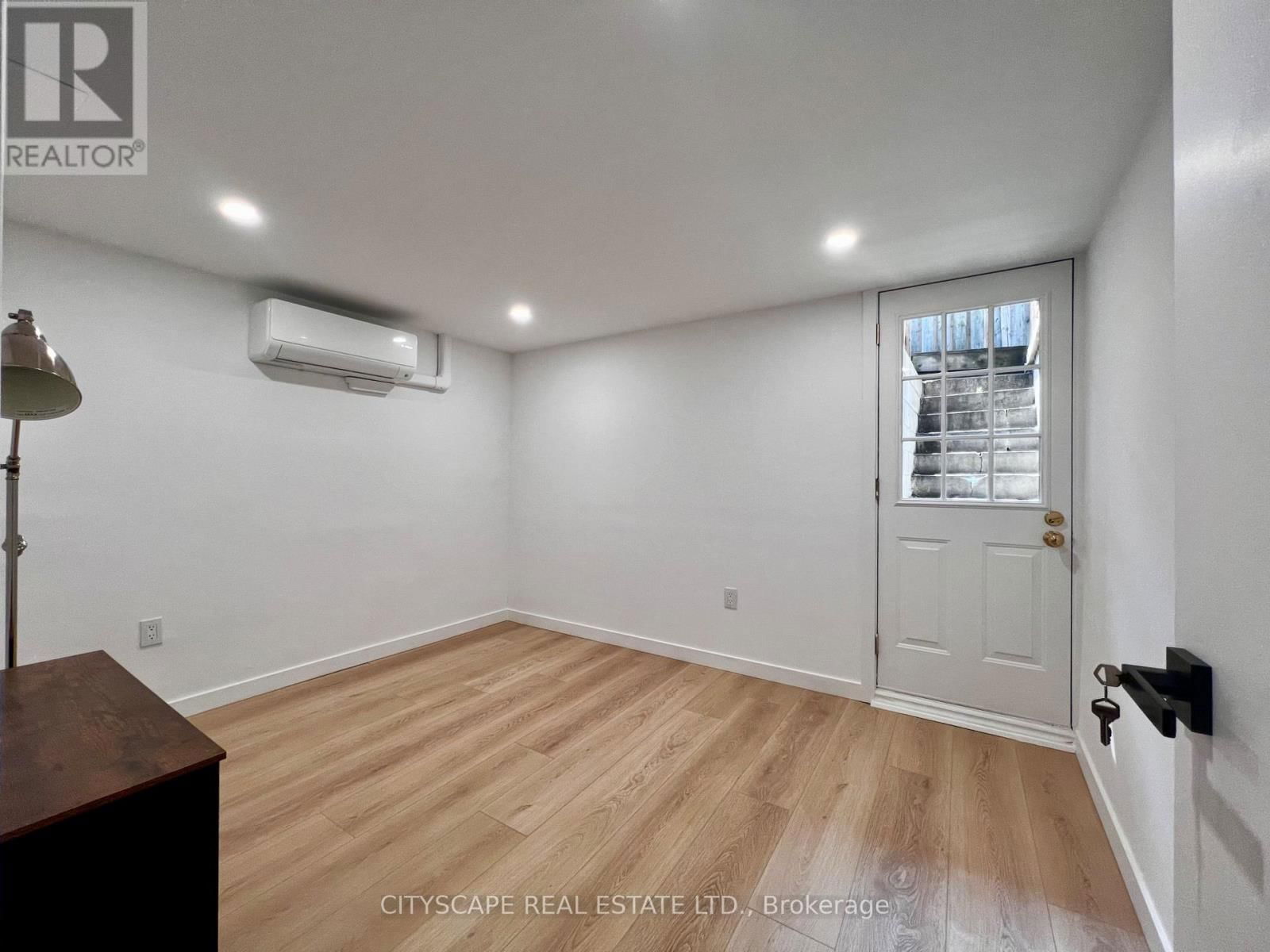194 MANNING AVENUE Image 26