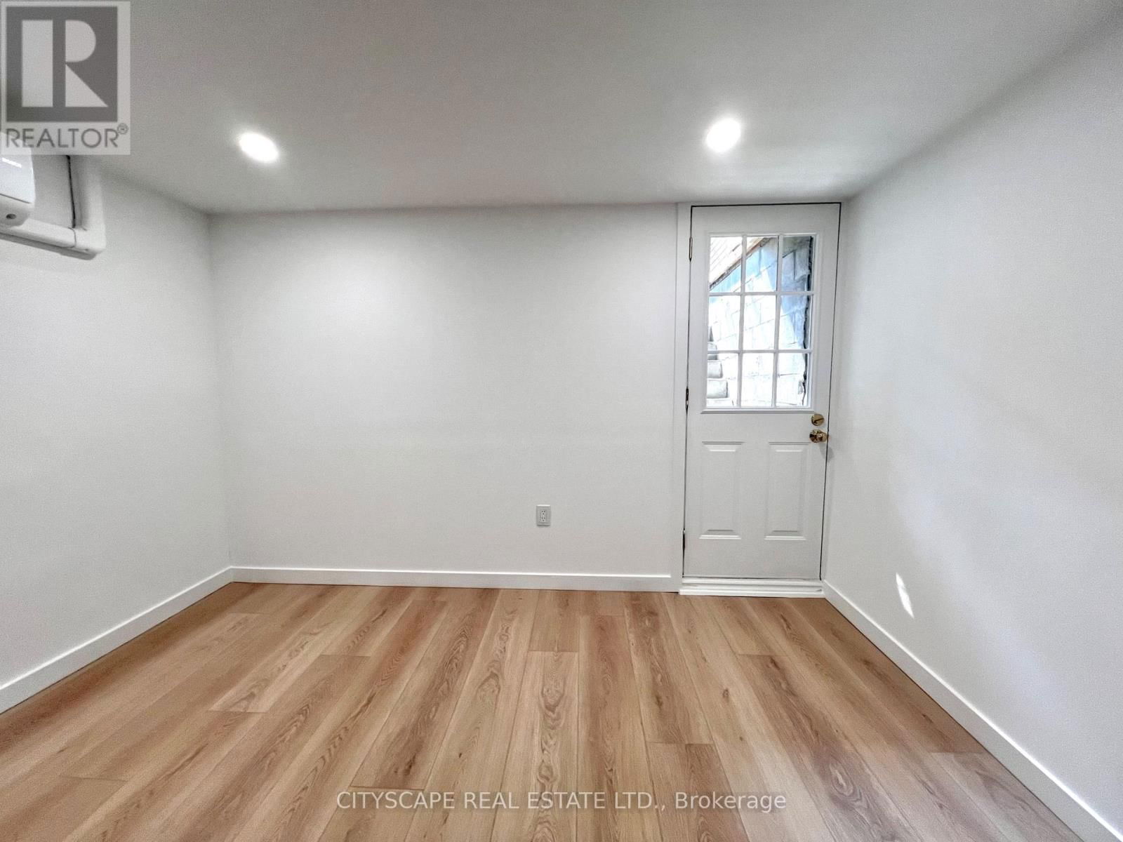 194 MANNING AVENUE Image 27