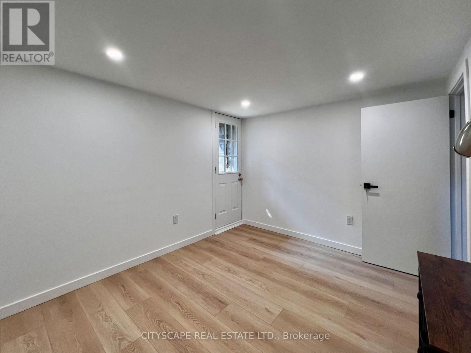 194 MANNING AVENUE Image 28