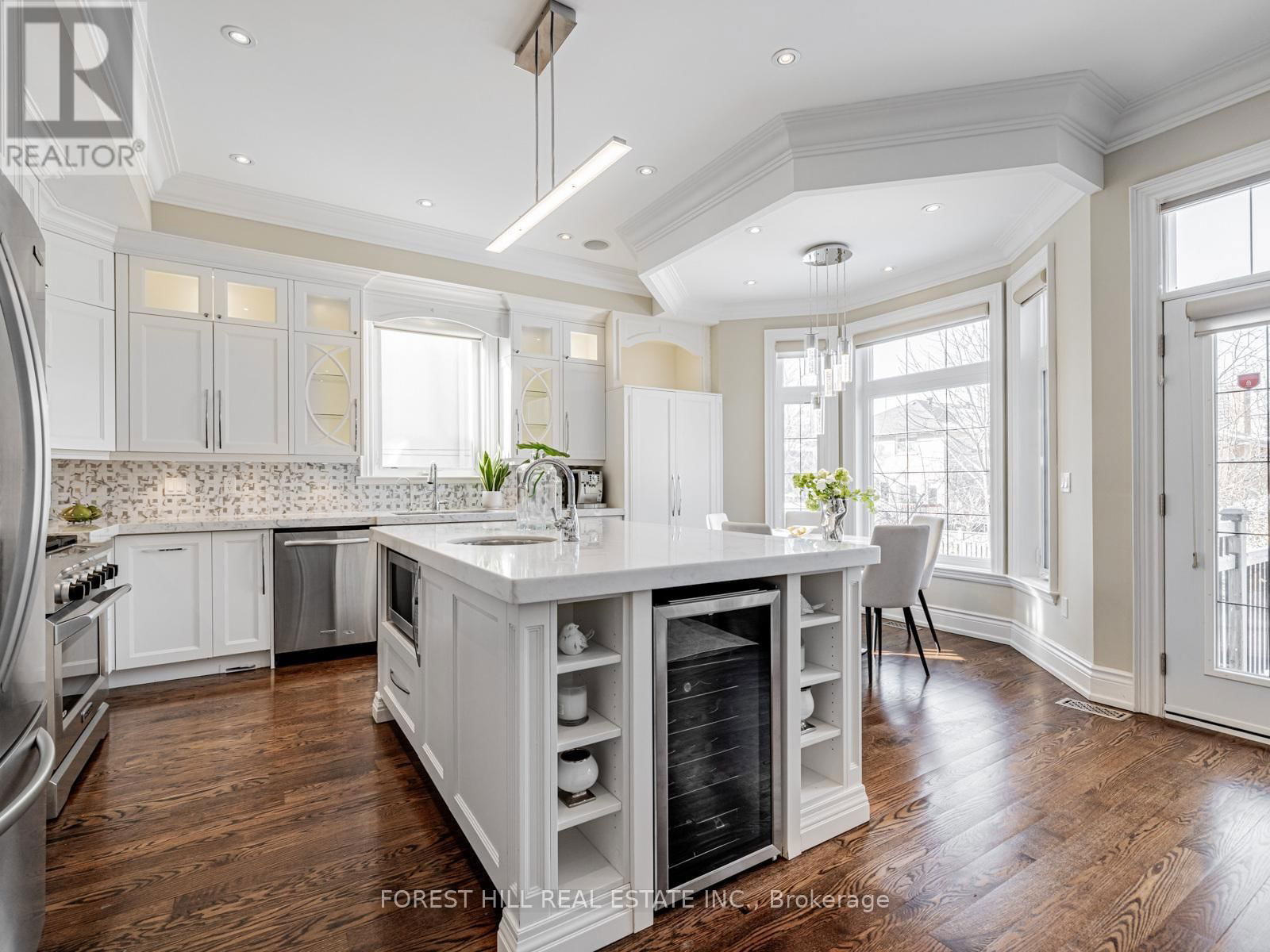62 ATHABASKA AVENUE Image 19