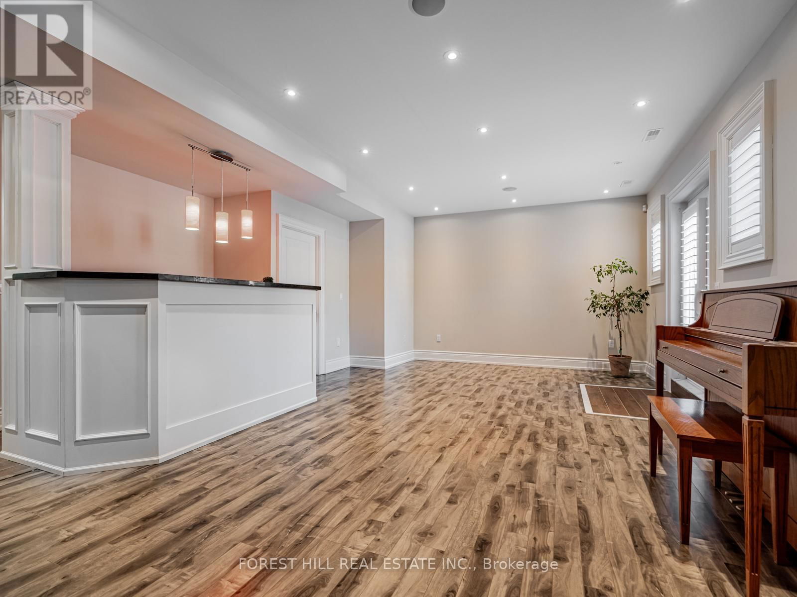 62 ATHABASKA AVENUE Image 33