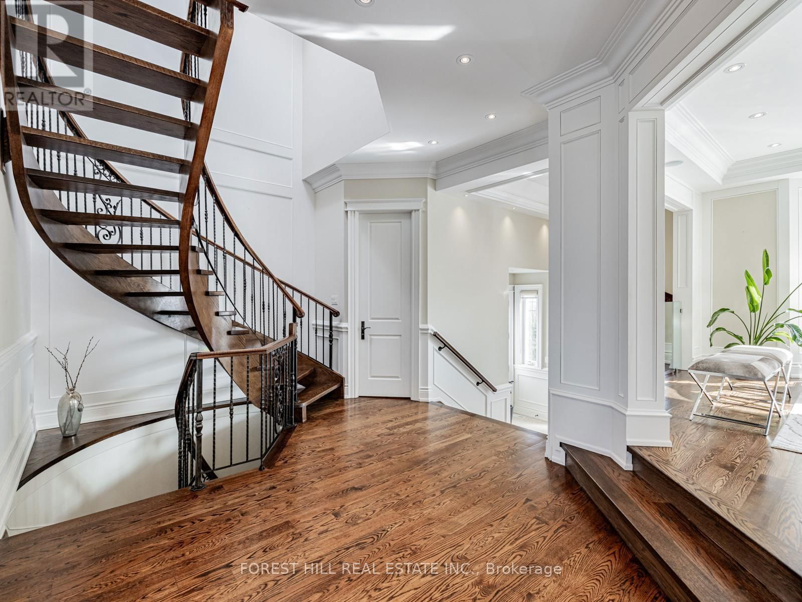 62 ATHABASKA AVENUE Image 6