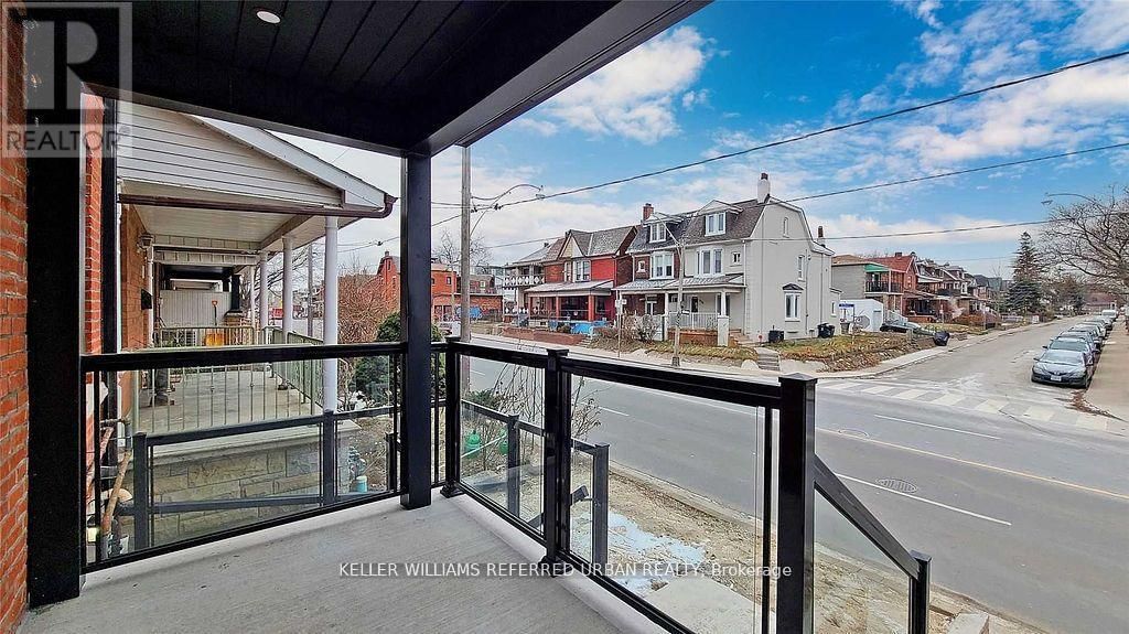 1 - 783 DUFFERIN AVENUE Image 2