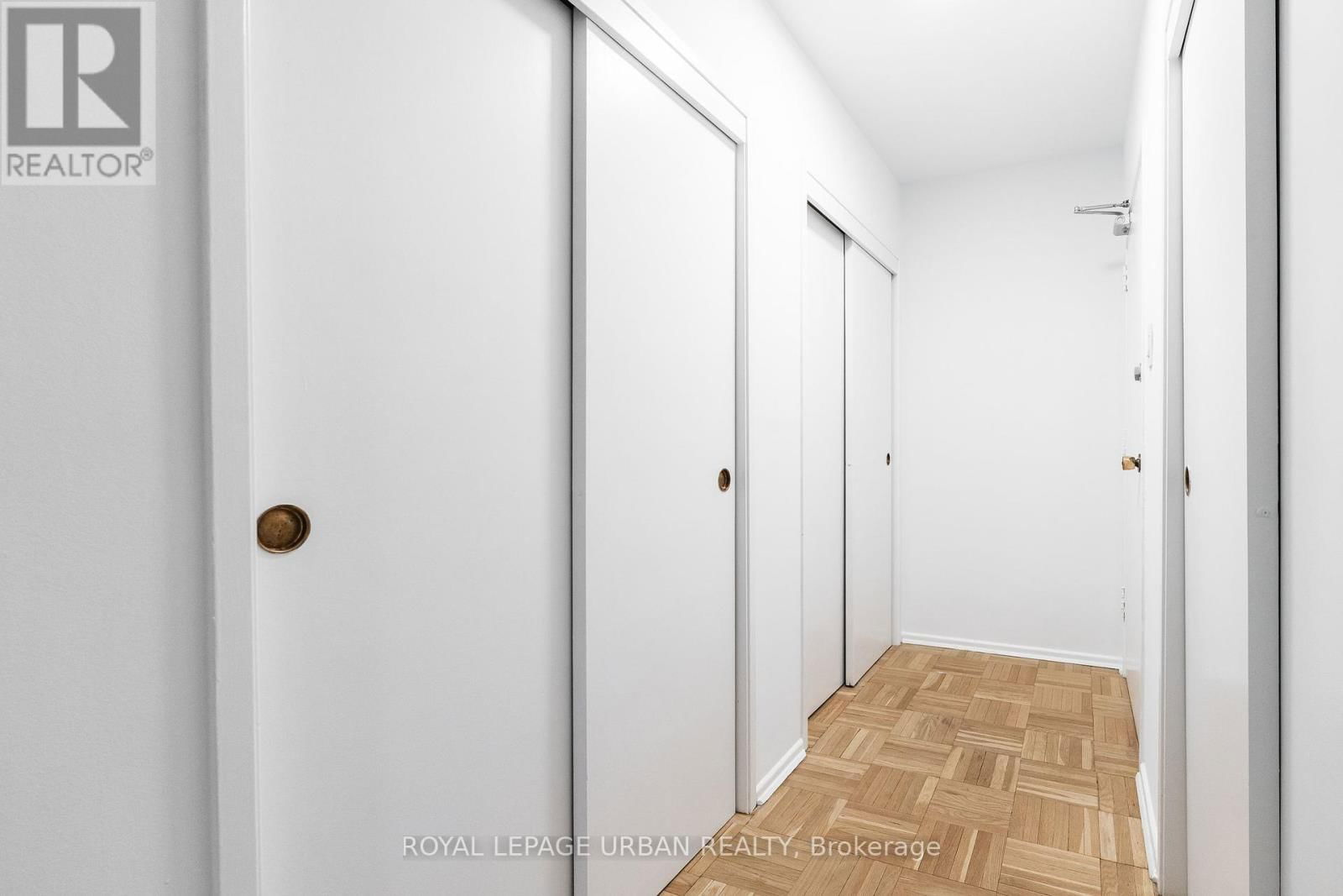 602 - 240 ORIOLE PARKWAY Image 20